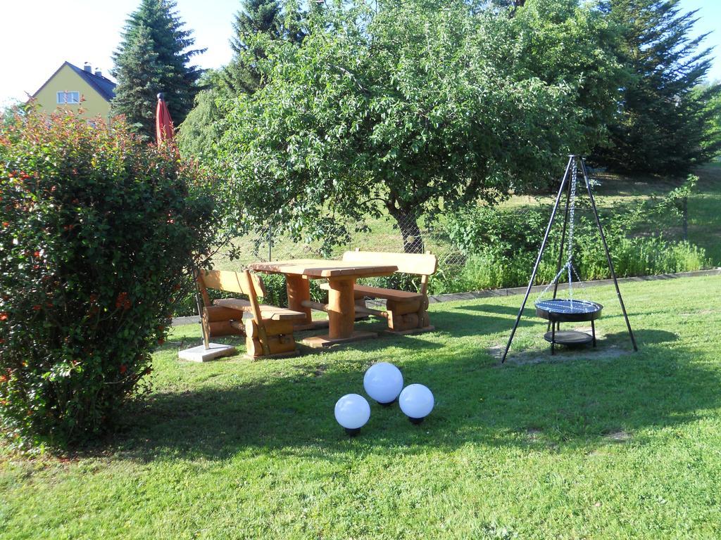 Ferienhaus Zittau Oberlausitz & Ferienwohnung Am Hamann Berg Exteriör bild